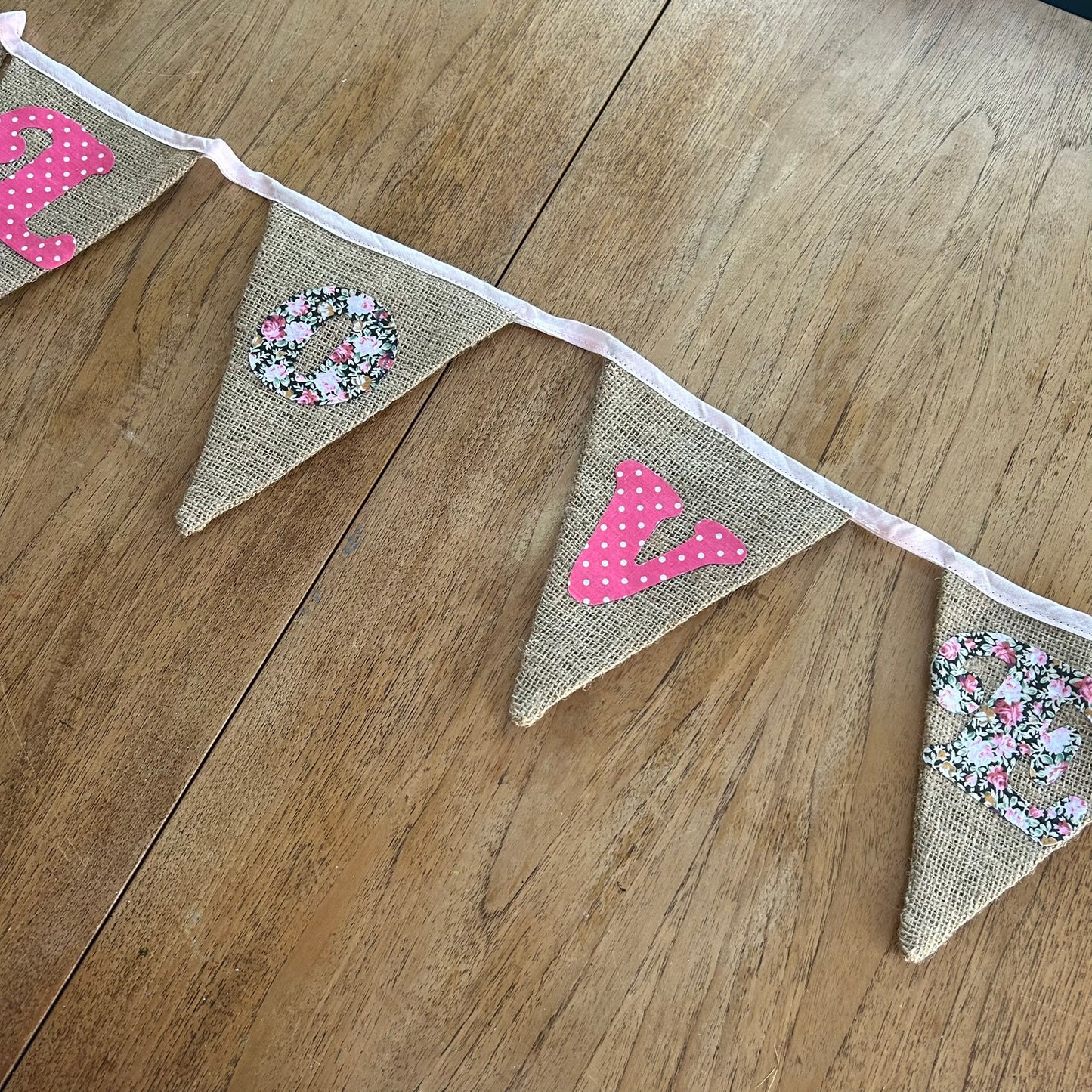 Pretty Vintage Style Bunting – LOVE – Pink Shabby Chic Hessian Floral – 150 cm - 6 flags.