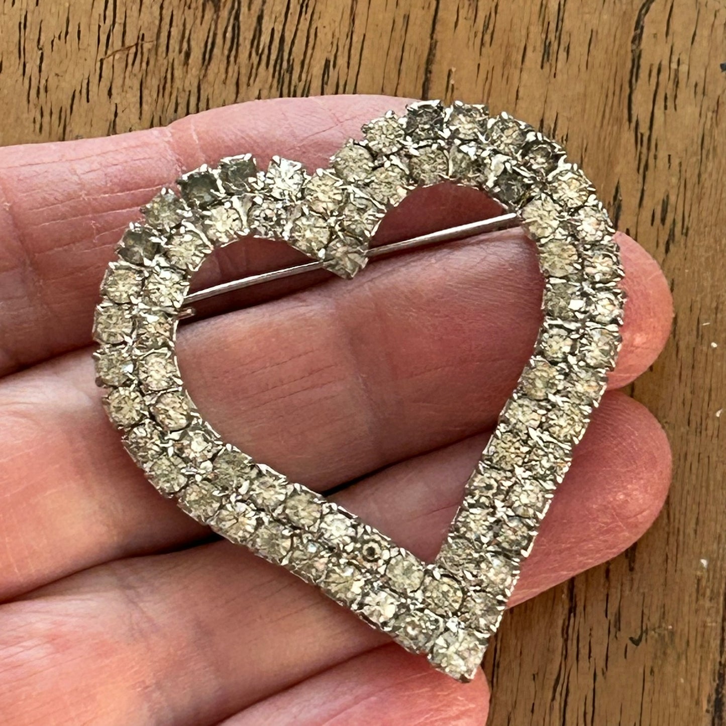 Large Heart Shape Diamante Brooch. Pretty Valentines Gift. Statement brooch.