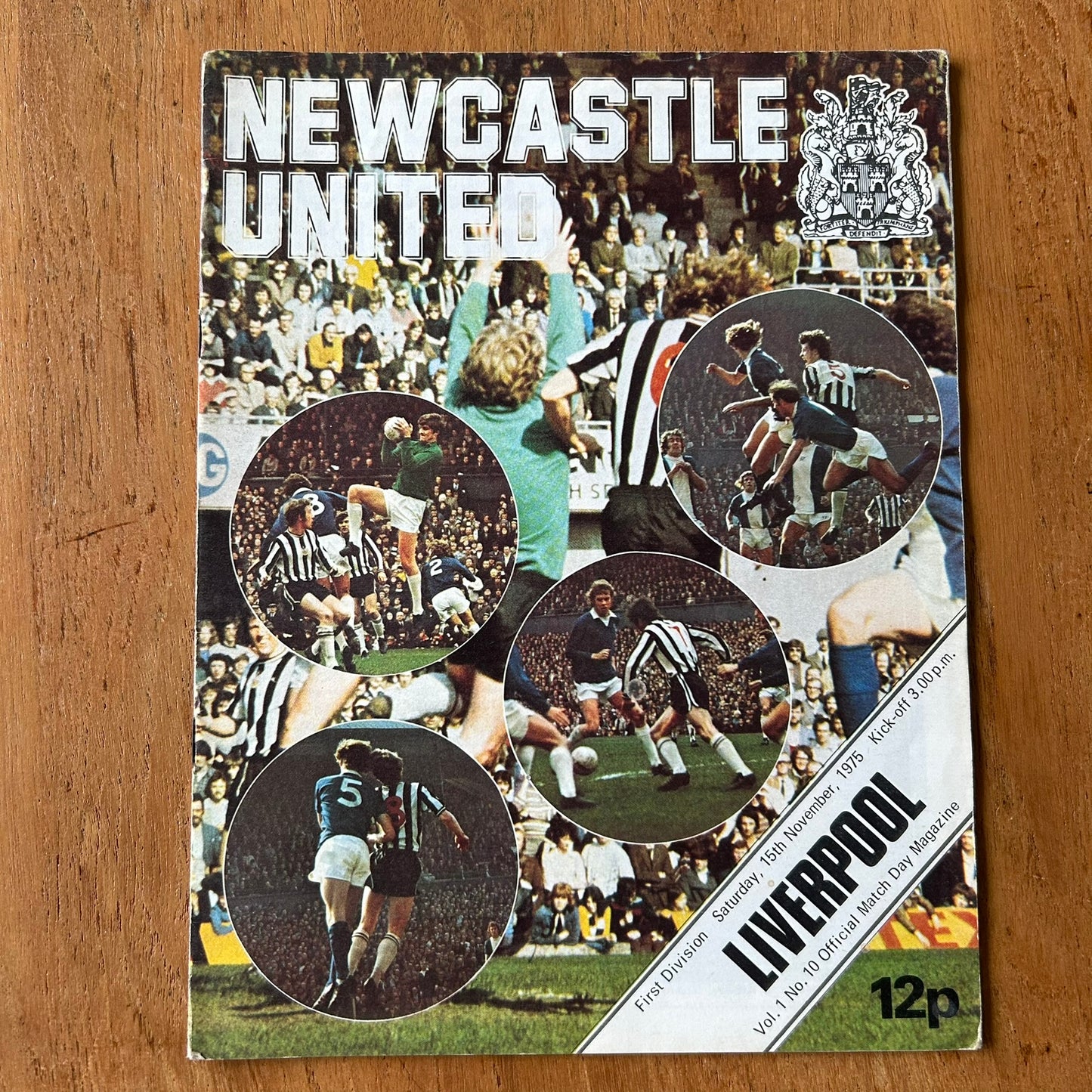 Vintage 70s Football Programme  NEWCASTLE UNITED v LIVERPOOL 1975 15/11/75 Division 1