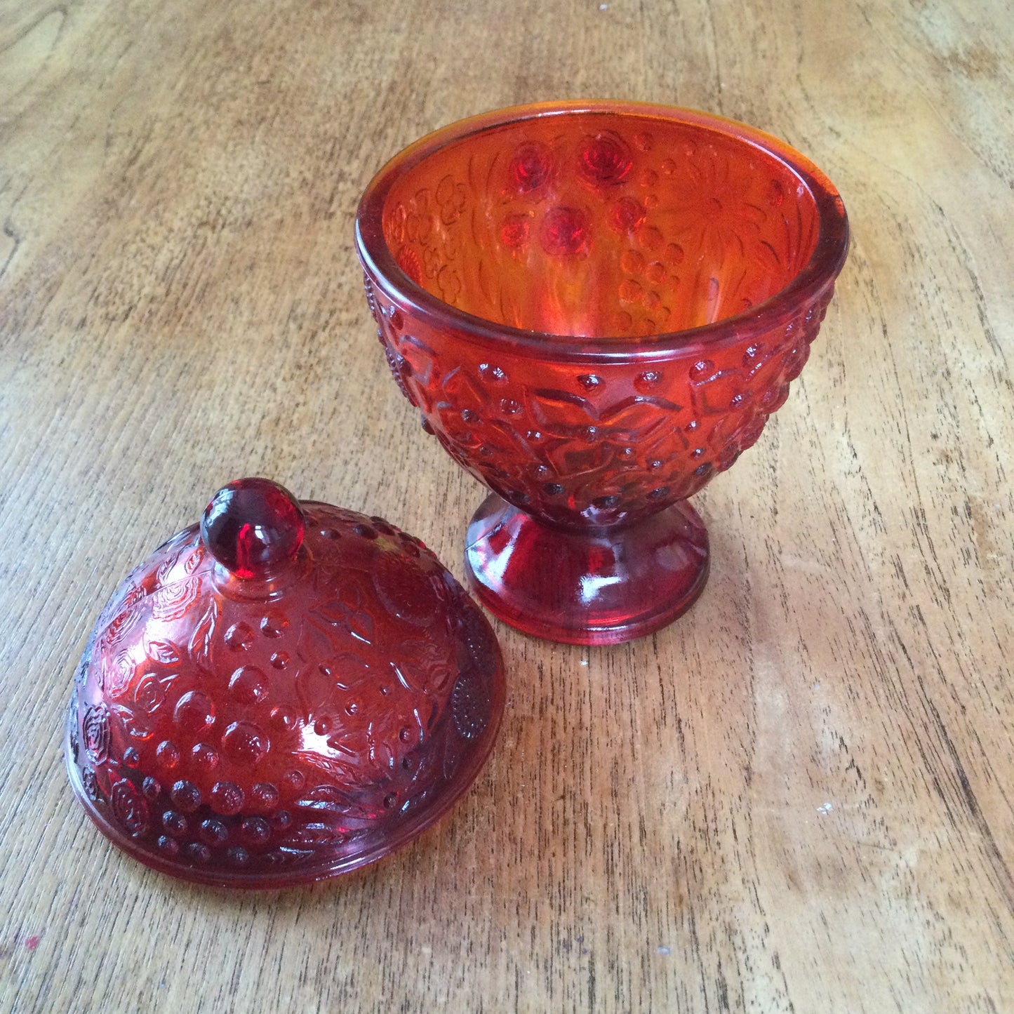 Vintage AVON Ruby Red Glass Lidded Compote / Lidded Pot/ Sweet Dish / Bon Bon Dish. VGC. Moulded USA floral