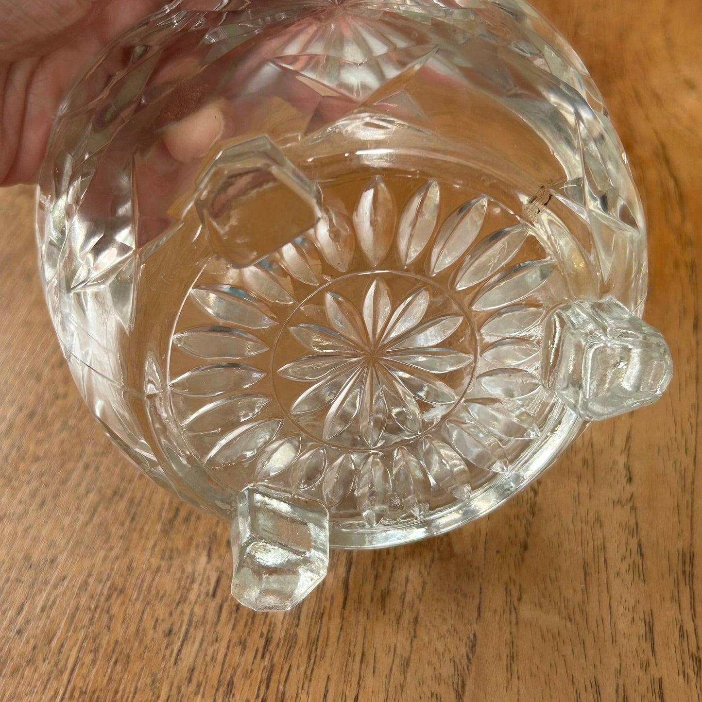 Vintage Art Deco Pressed Glass Sugar Bowl / Bon Bon Dish. Pretty design. Fluted edge. 12.5 cm diameter