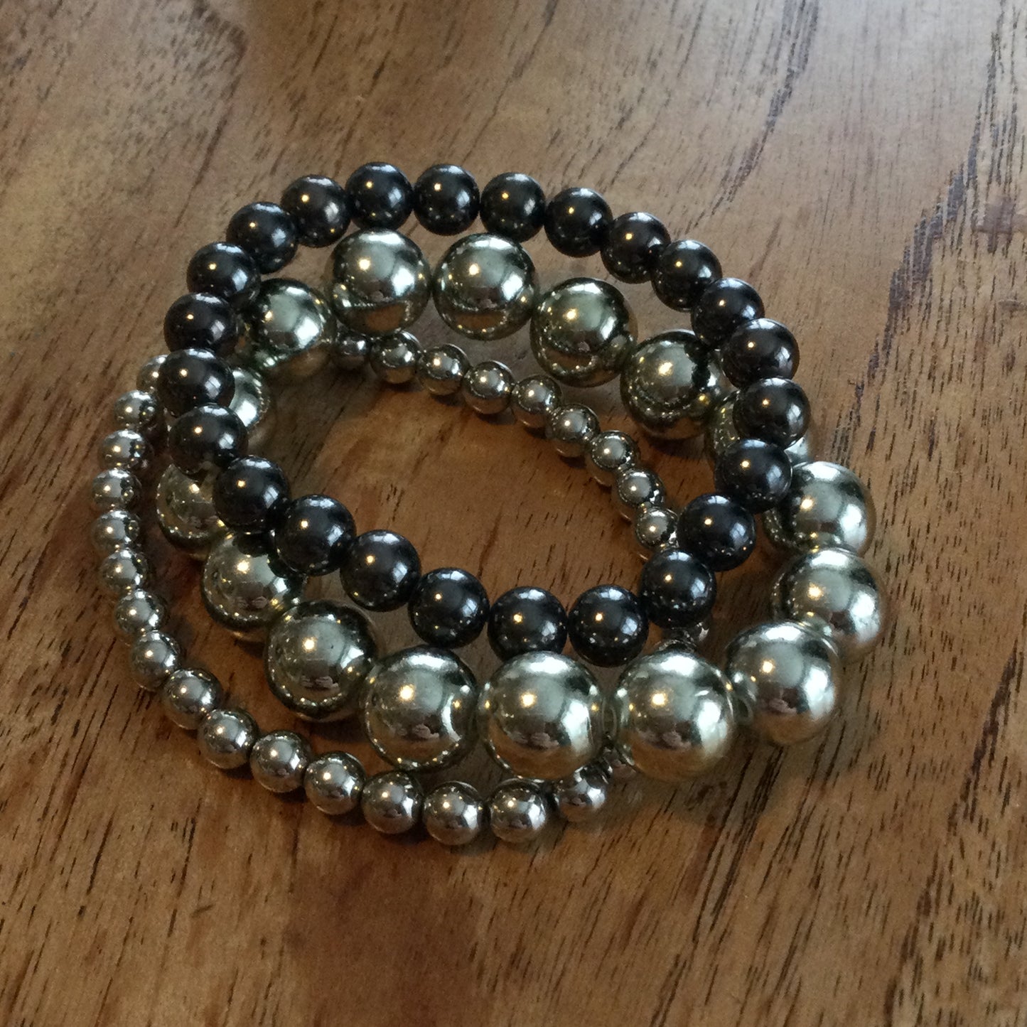 Set of 3 Expanding Bead Bracelets – Silver & Anthracite Grey – Elegant Party Wear – Preloved, Comes in Linen Drawstring Bag