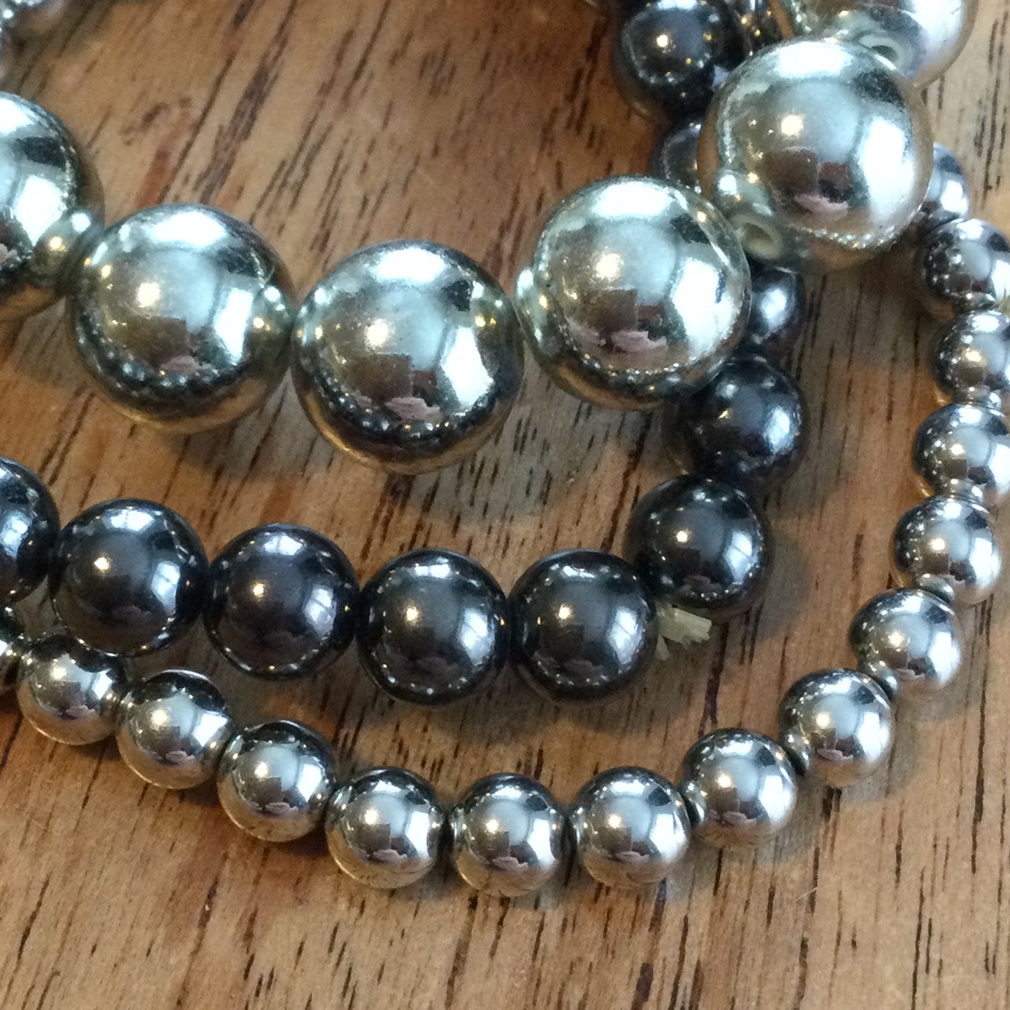 Set of 3 Expanding Bead Bracelets – Silver & Anthracite Grey – Elegant Party Wear – Preloved, Comes in Linen Drawstring Bag