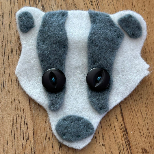 Handmade Felt Brooch / Badge. Badger design. Retro Vintage Style. Made in UK. Woodland animal theme.