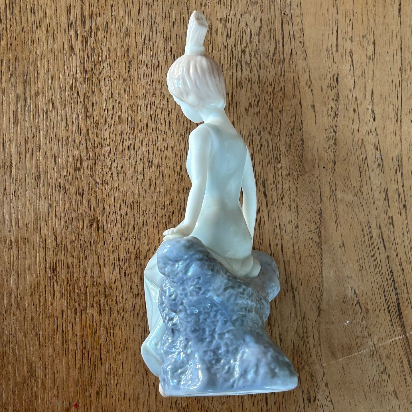 Vintage Girl Figure / Figurine / Ornament - Girl with puppy on lap - 20 cm high - Blue and white Lladro style