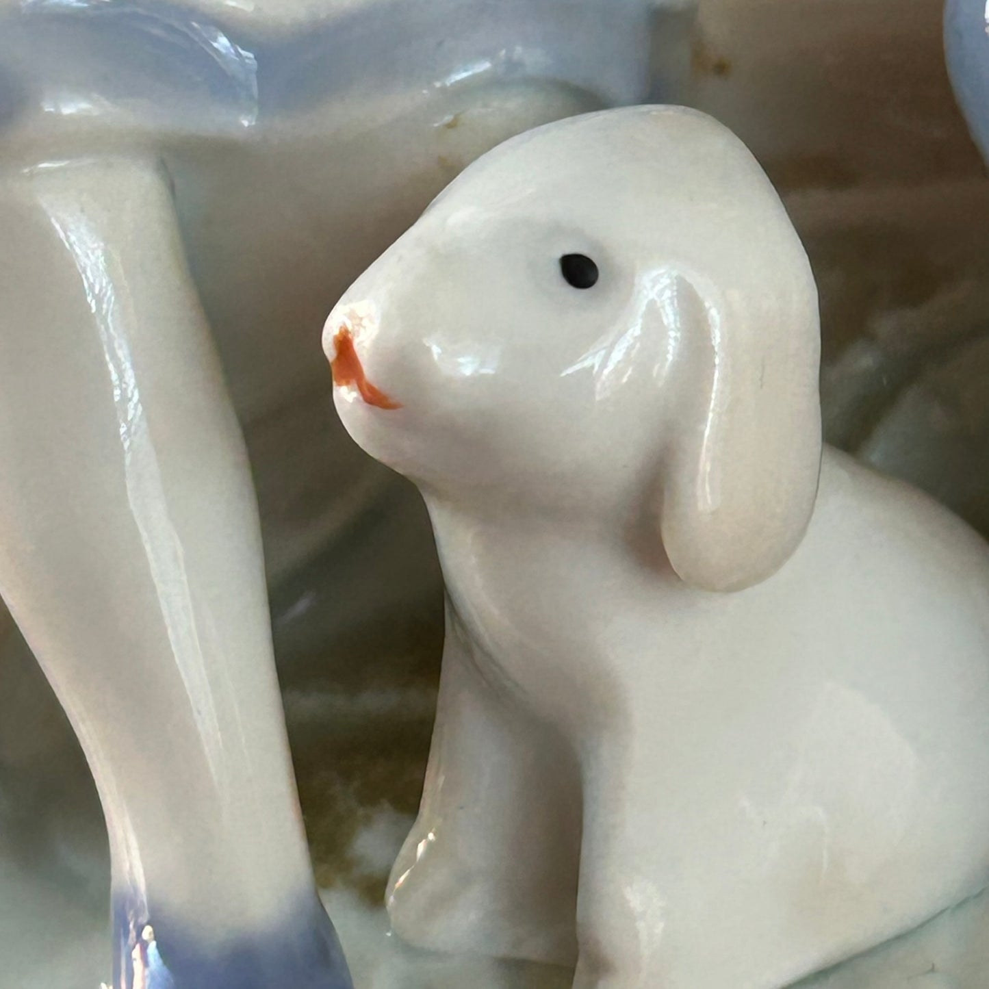 Cute vintage porcelain figurine - Girl and boy on log with puppy - First love - First kiss - Possibly Korean / Japanese