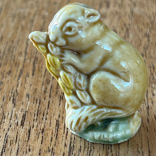 Wade Whimsie Field Mouse - Tiny Ornament Ceramic Cute Retro Vintage - 1980s