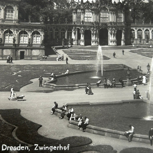 Vintage postcard 1920s / 1930s - GERMANY - Dresden - Zwingerhof - Zwinger Palace - Fountains - Black and white