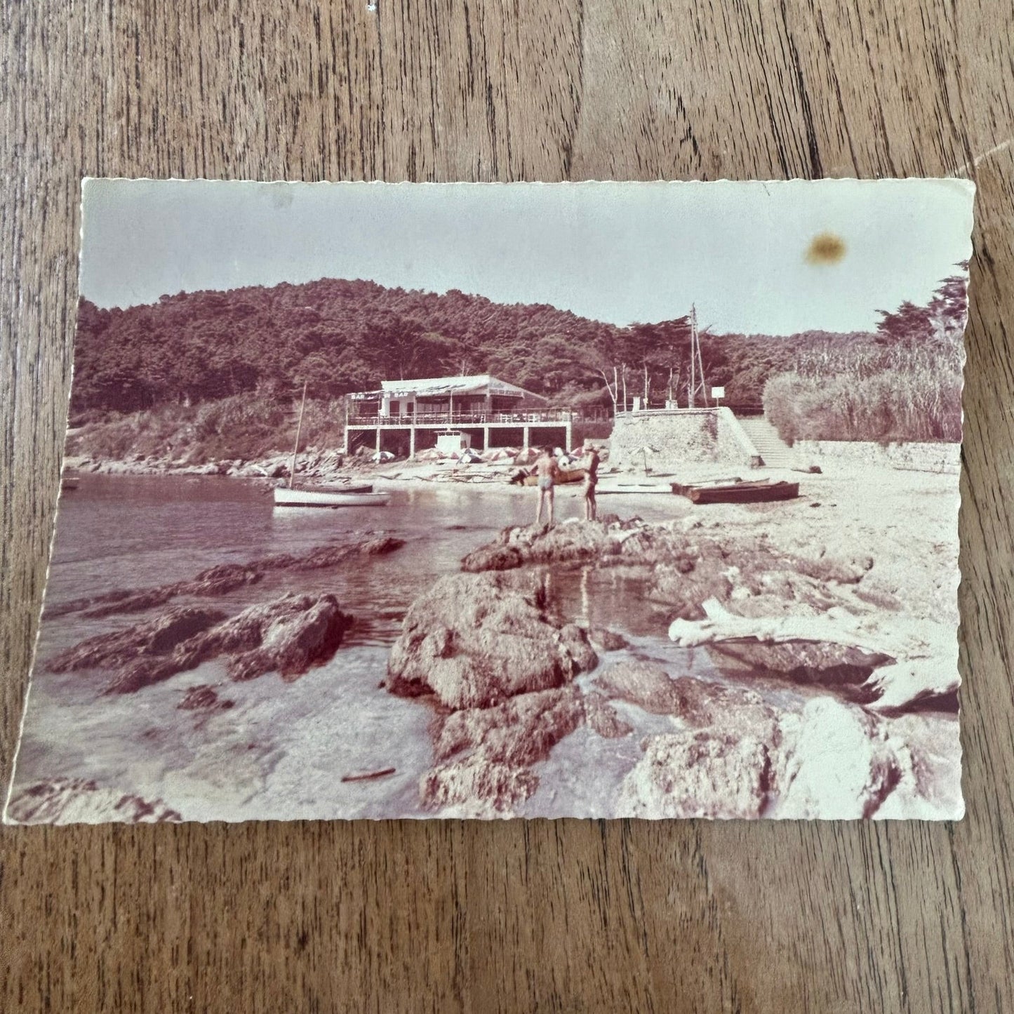 Vintage postcard possibly 1960s - FRANCE - Saint-Tropez - Plage des Salins - Reflets de la Cote des Maures