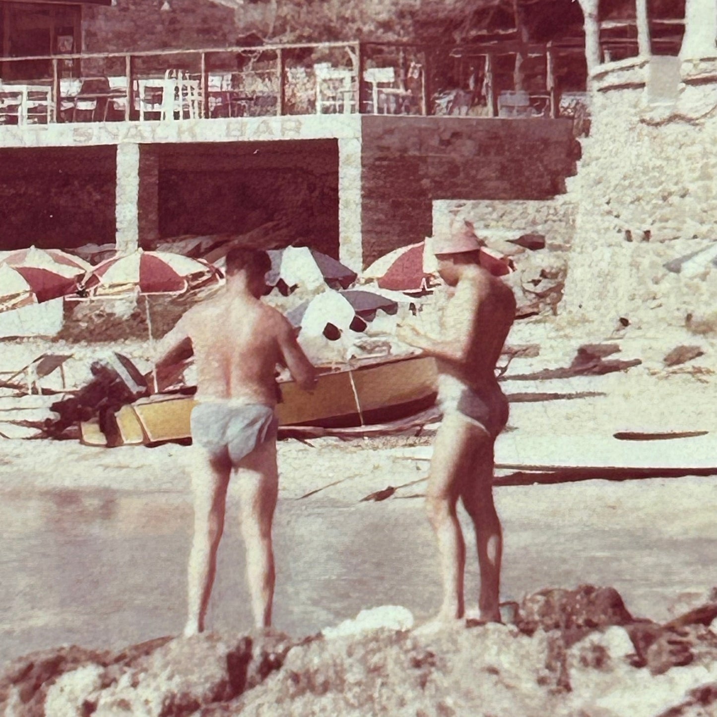 Vintage postcard possibly 1960s - FRANCE - Saint-Tropez - Plage des Salins - Reflets de la Cote des Maures