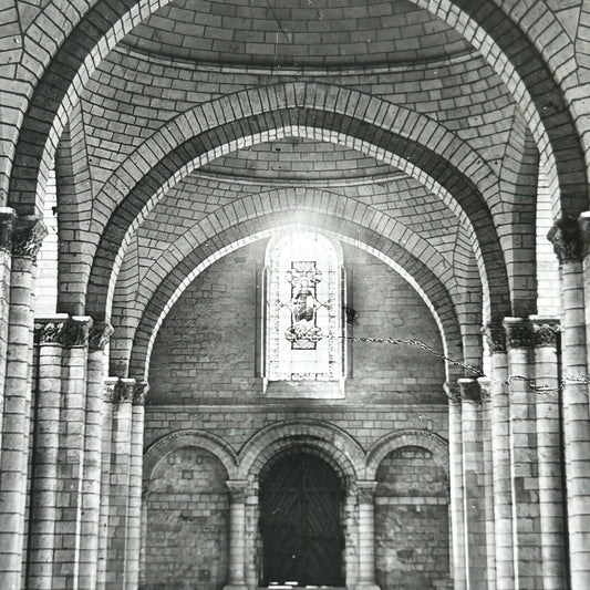 Vintage postcard - FRANCE - Fontevrault Abbey / Fontevraud Abbey - Interior - Fancy Edge - Black and white