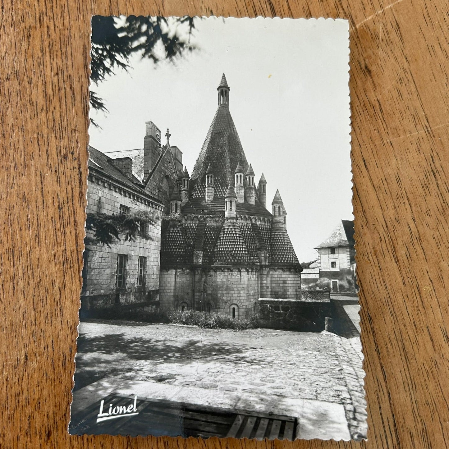 Vintage postcard - FRANCE - Fontevrault Abbey / Fontevraud Abbey - Evrault Tower - Fancy Edge - Black and white