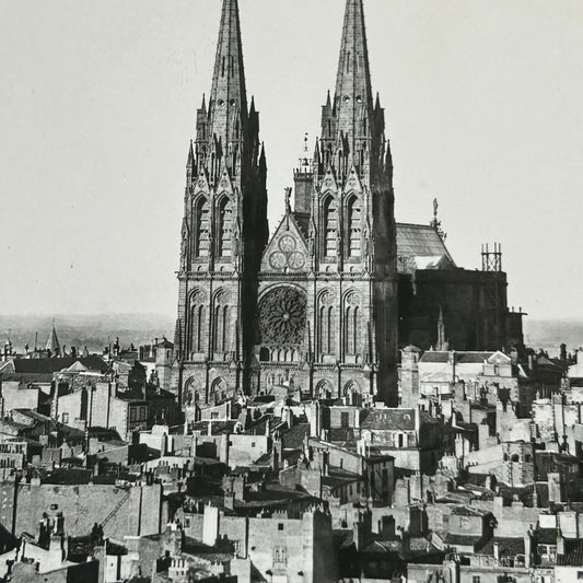 Vintage postcard - FRANCE - Clermont-Ferrand - Cathedral seen from St. Pierre church - Fancy Edge - Black and white