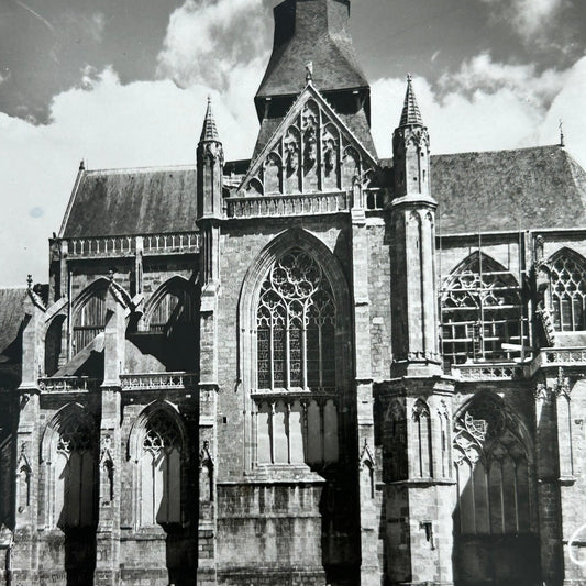 Vintage postcard - FRANCE - Evron, Mayenne - Church - 11th and 13th Century - RP - Fancy Edge - Black and white