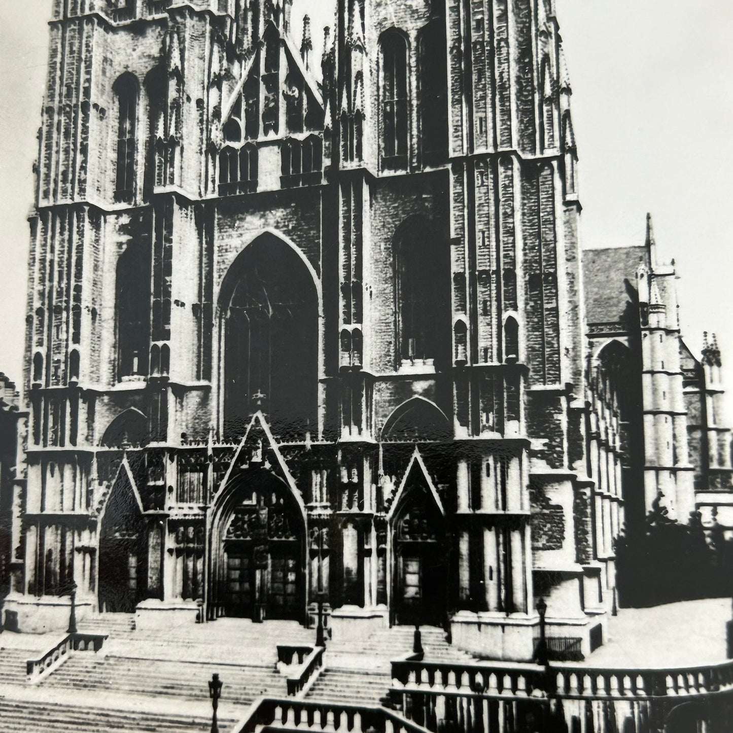 Vintage postcard - BELGIUM - Brussels - Cathedral of St Michael and St Gudule - Catholic church