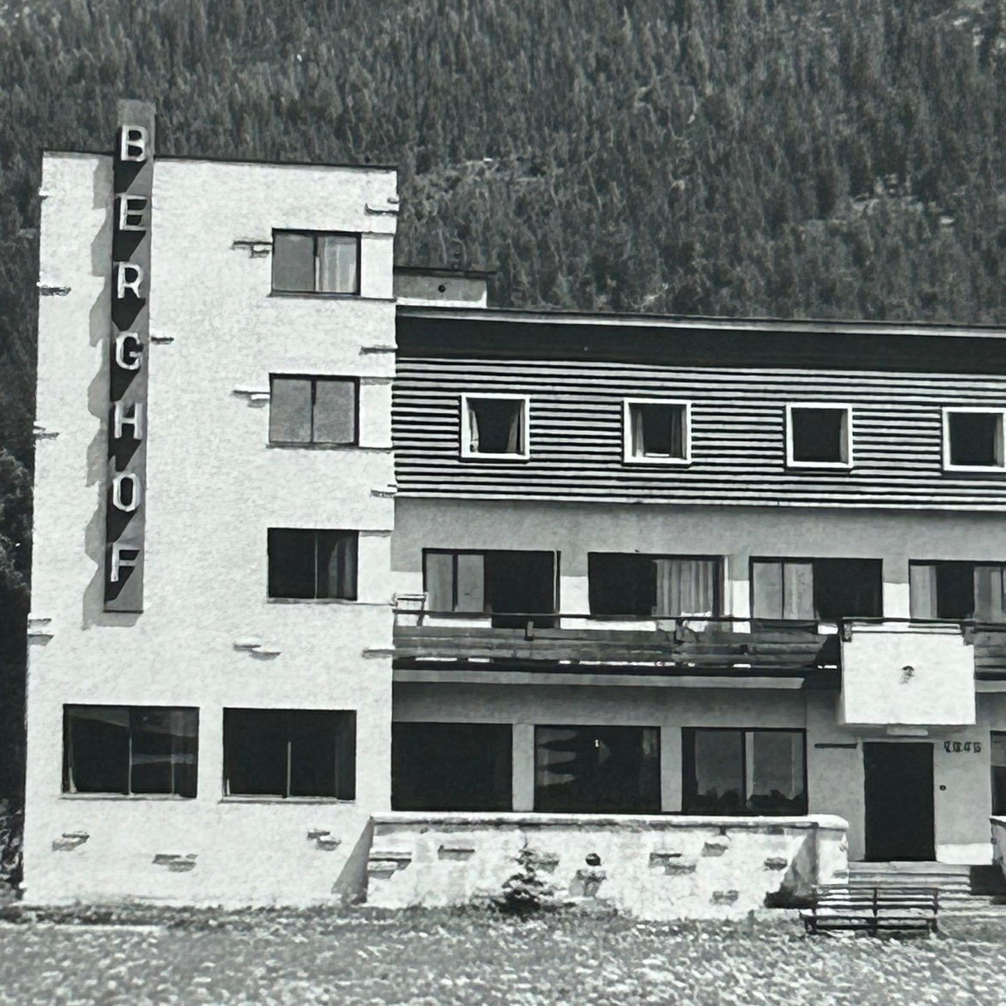 Vintage postcard - AUSTRIA - Hotel Berghof - Seefeld - Tirol -  Bauhaus Style - Black And White