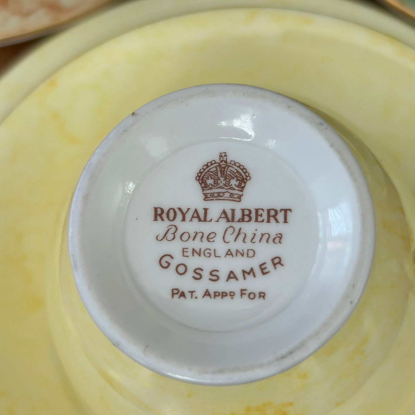 Vintage Royal Albert Gossamer 18-Piece Tea Set – Harlequin Colours (6 Trios) - Rainbow Colours