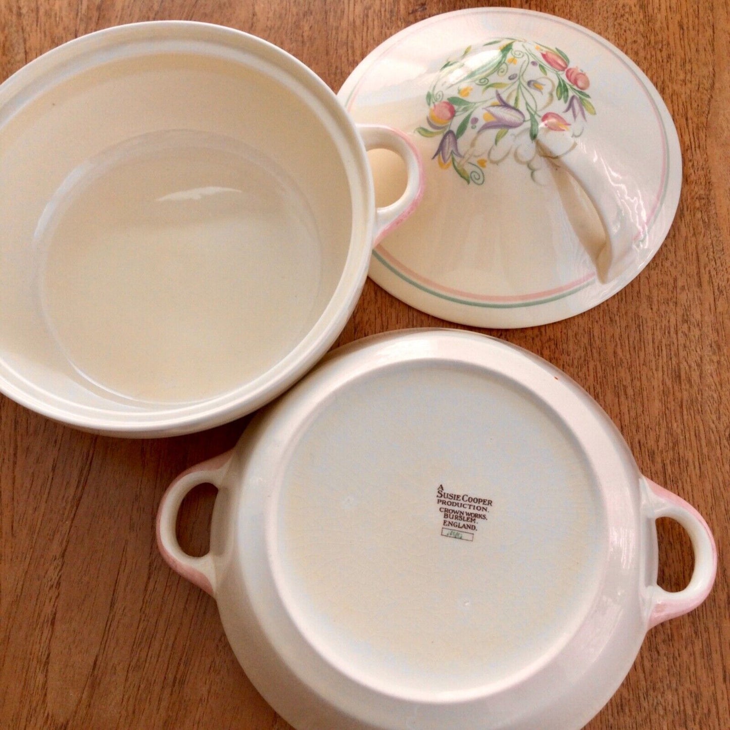 Susie Cooper Dresden Spray pair of tureens, one with lid. 1930s pastel floral. Spring / summer dining.