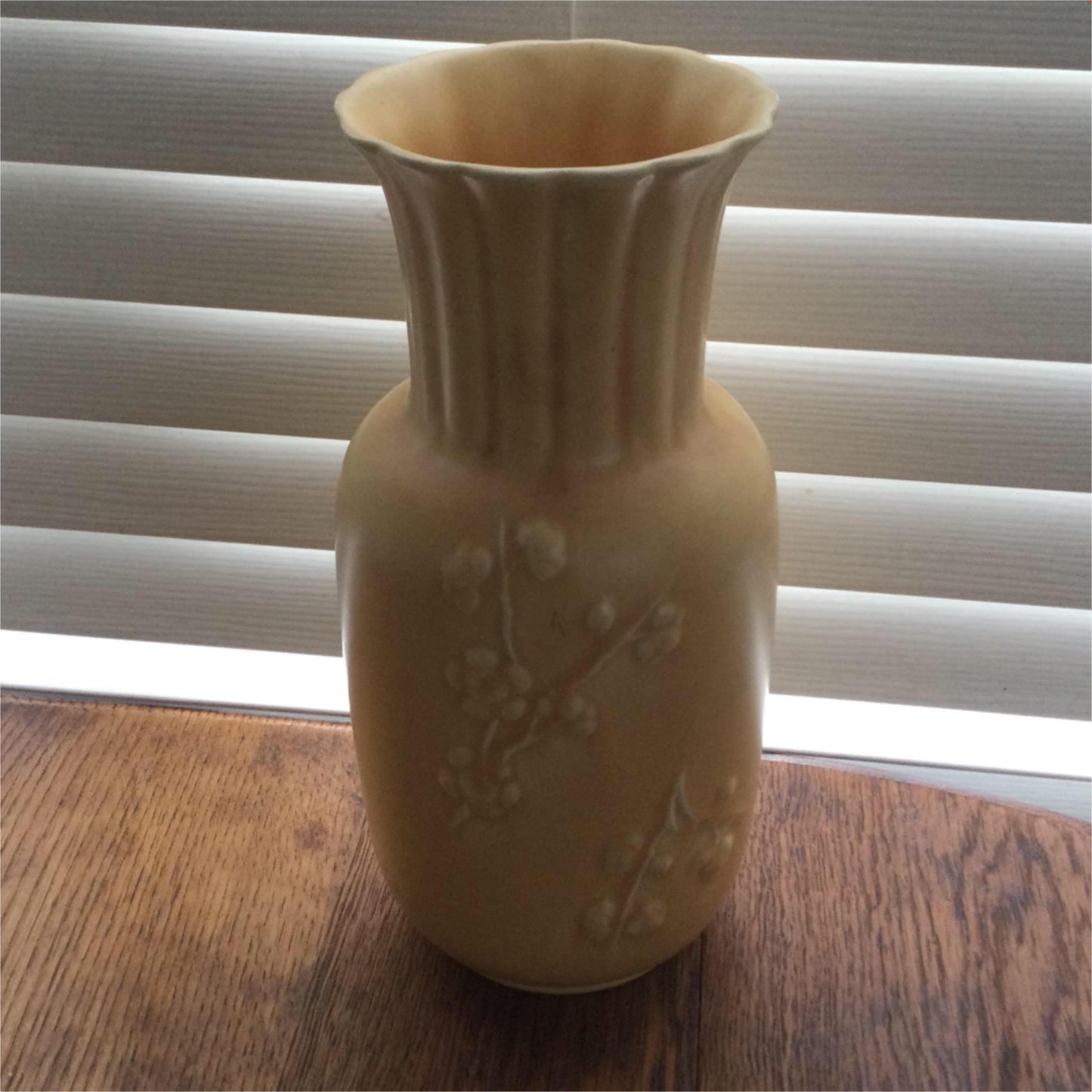 Vintage Art Deco Vase. Rich creamy yellow. Shorter and Son. Blossom design. Stamped 376