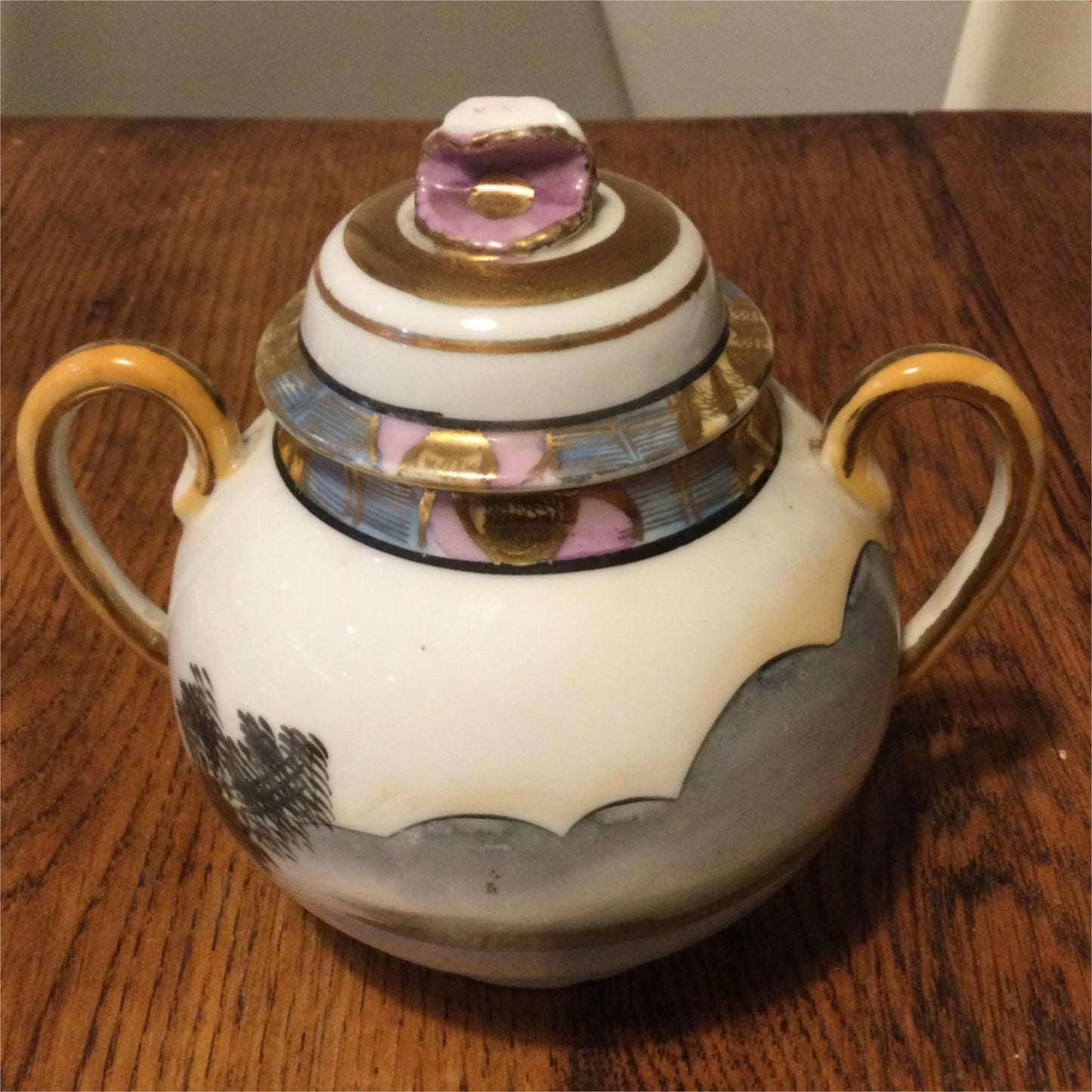 Vintage Japanese lidded pot / sugar bowl. Kutani style. Hand painted. Beautiful