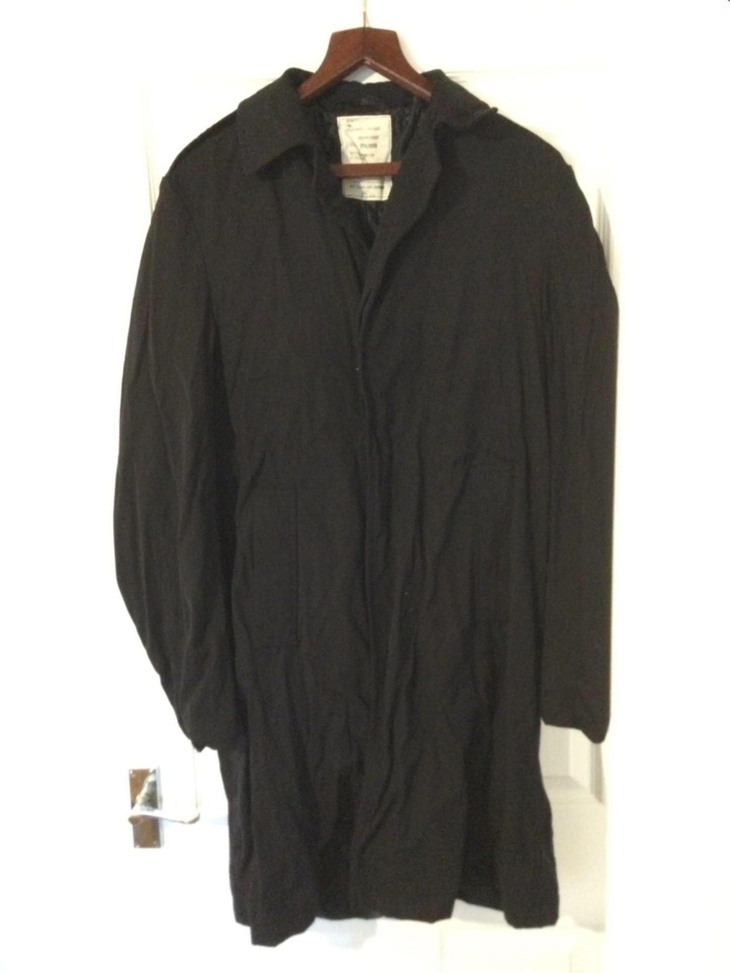 Man’s Royal Navy Raincoat Classic Shape Mac Very Dark Navy size 176/100