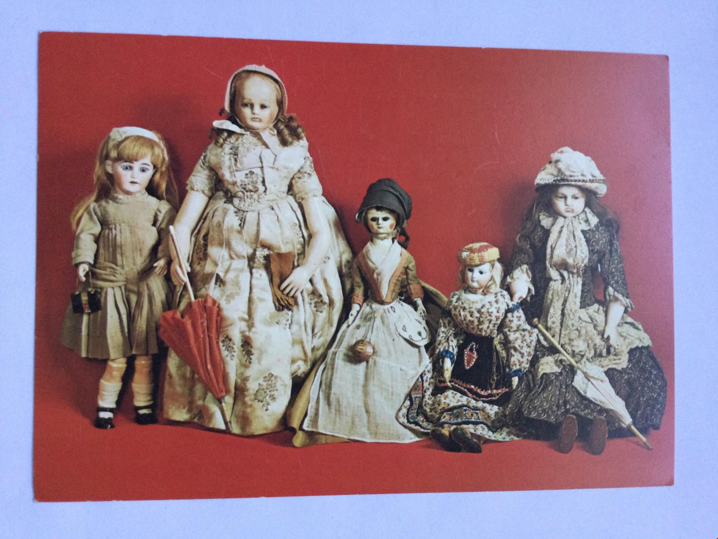 POSTCARD SHOWING DOLLS FROM LILLIPUT DOLL MUSEUM ISLE OF WIGHT, FRENCH BISQUE