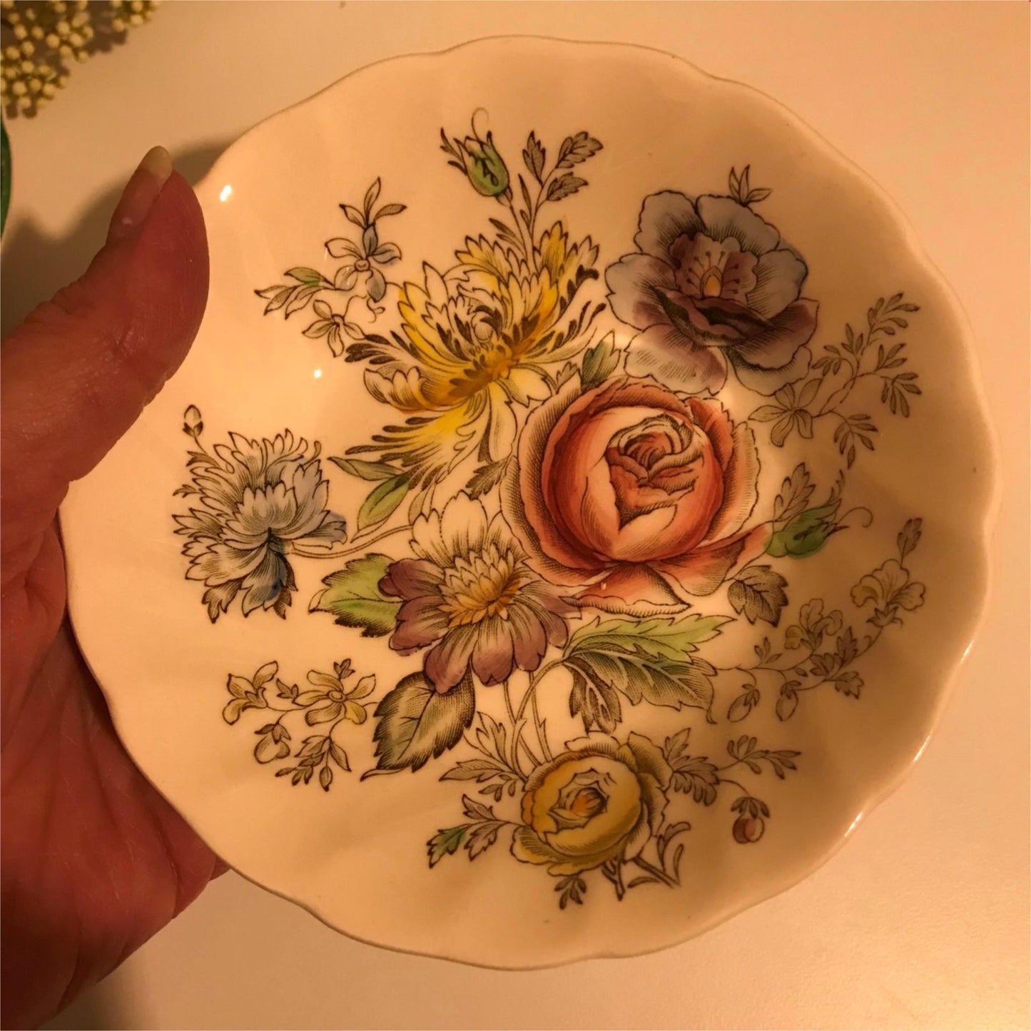 Very pretty floral 5 inch bowl trinket dish Johnson Bros Sheraton design.