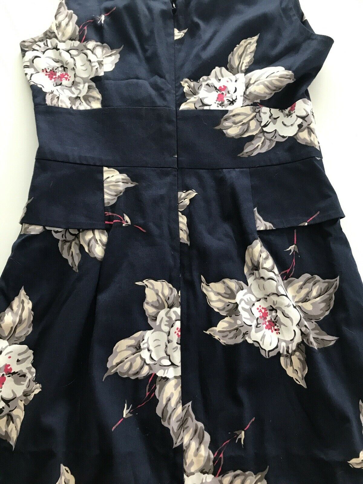 Size 8 Joules Smart Fitted Christmas Dress. Navy Bold Floral Print Jewelled Collar. Size 8. Joules