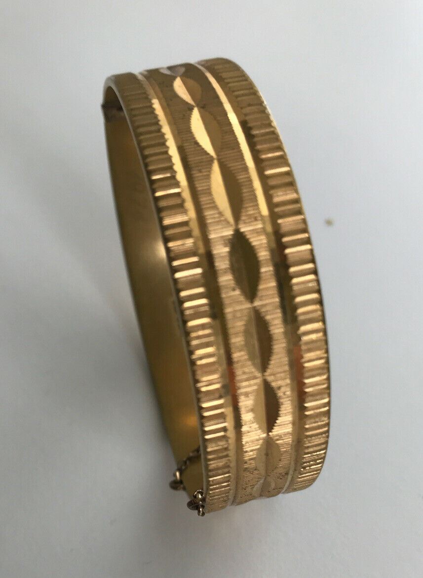 VINTAGE 10ct Rolled Gold Hinged Bangle Bracelet. Safety Chain. Engraved Inside