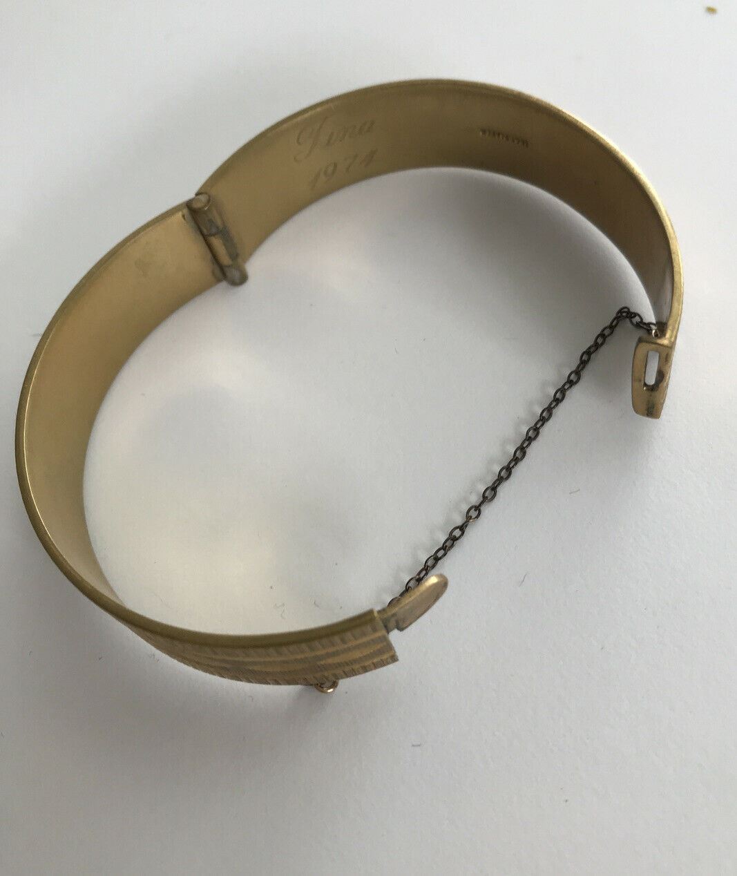 VINTAGE 10ct Rolled Gold Hinged Bangle Bracelet. Safety Chain. Engraved Inside