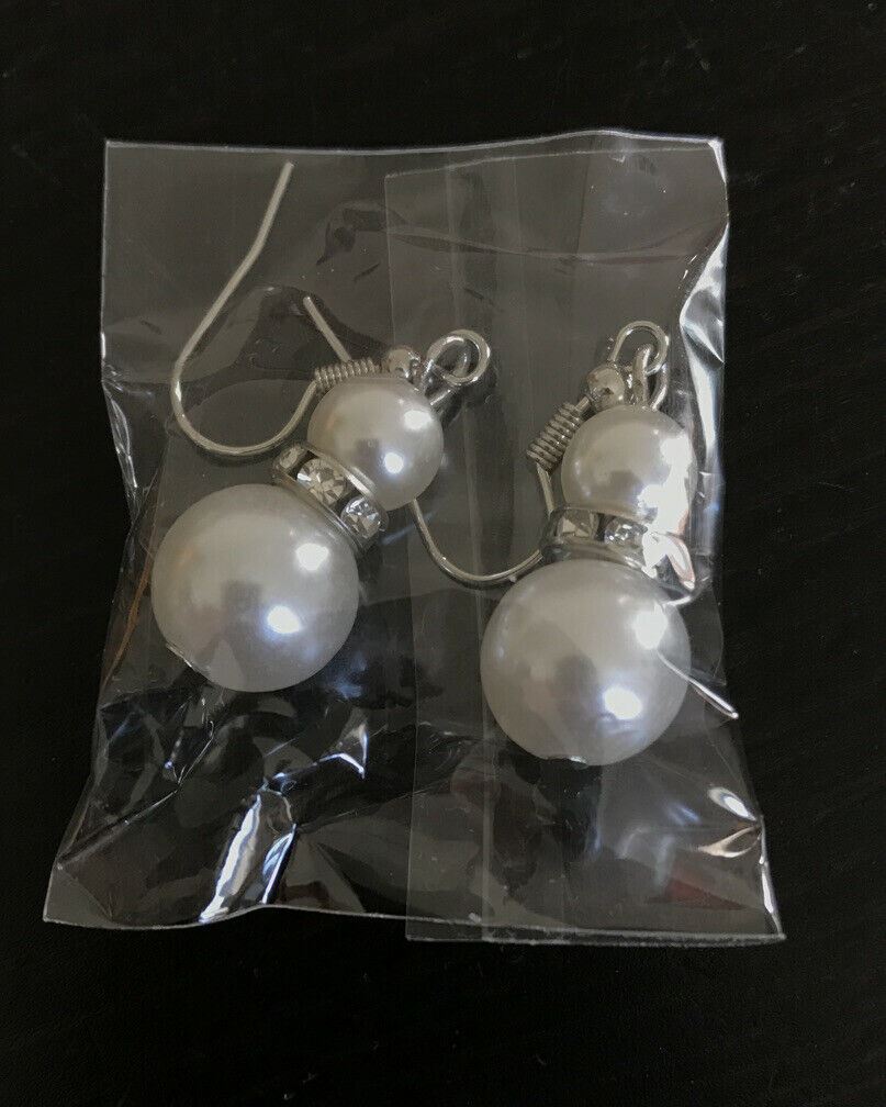 Simulated Pearl And Diamante Drop Earrings. Silver Tone. Pierced.