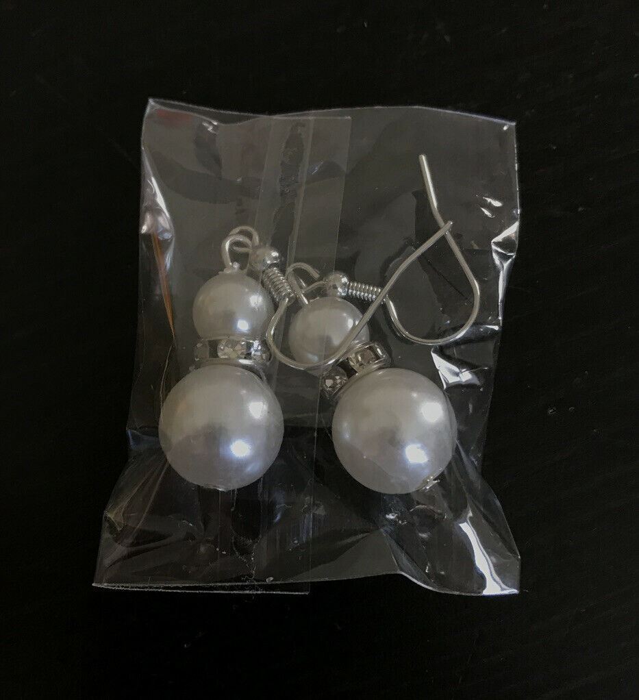 Simulated Pearl And Diamante Drop Earrings. Silver Tone. Pierced.