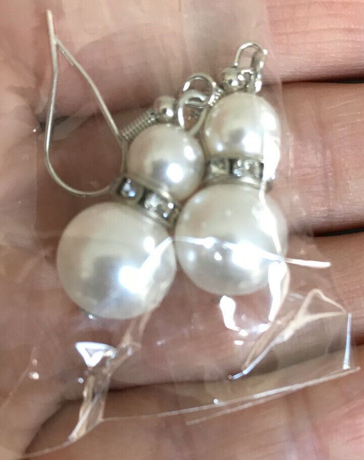 Simulated Pearl And Diamante Drop Earrings. Silver Tone. Pierced.