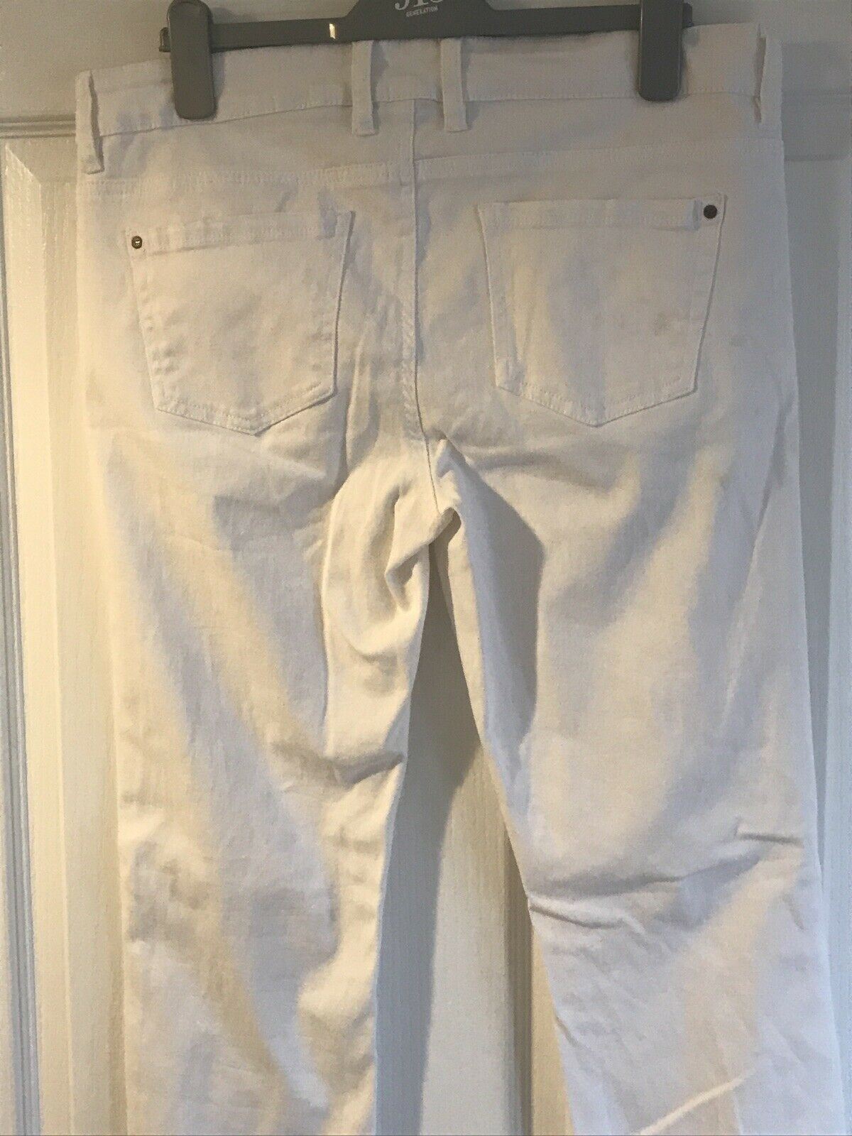 White Slim Fit Jeans. Stretchy. Esmara. Size 16. BNWOT.