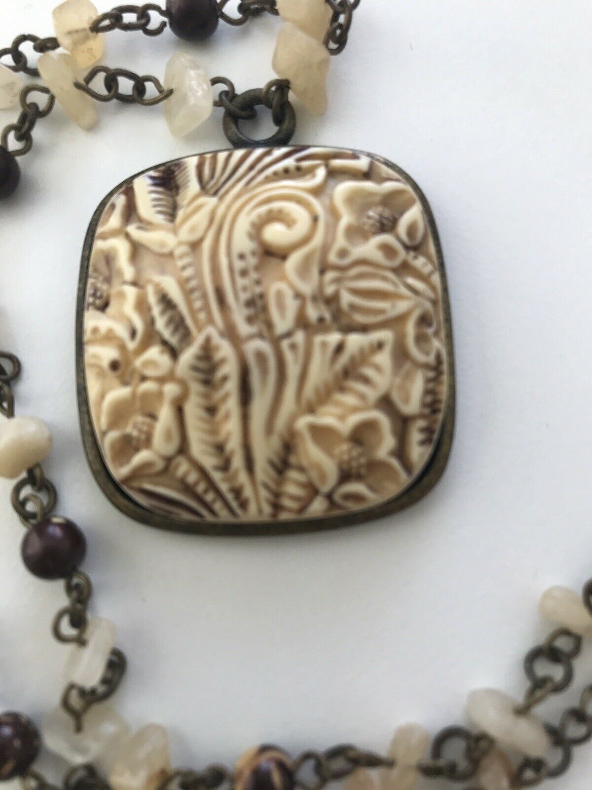 Vintage Plastic Carved Celluloid Pendant Necklace With Stone Chip Chain. Floral.