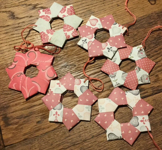 Set Of 6 Handmade Origami Star Tree Decorations. Baubles. Hanging. Vintage Red