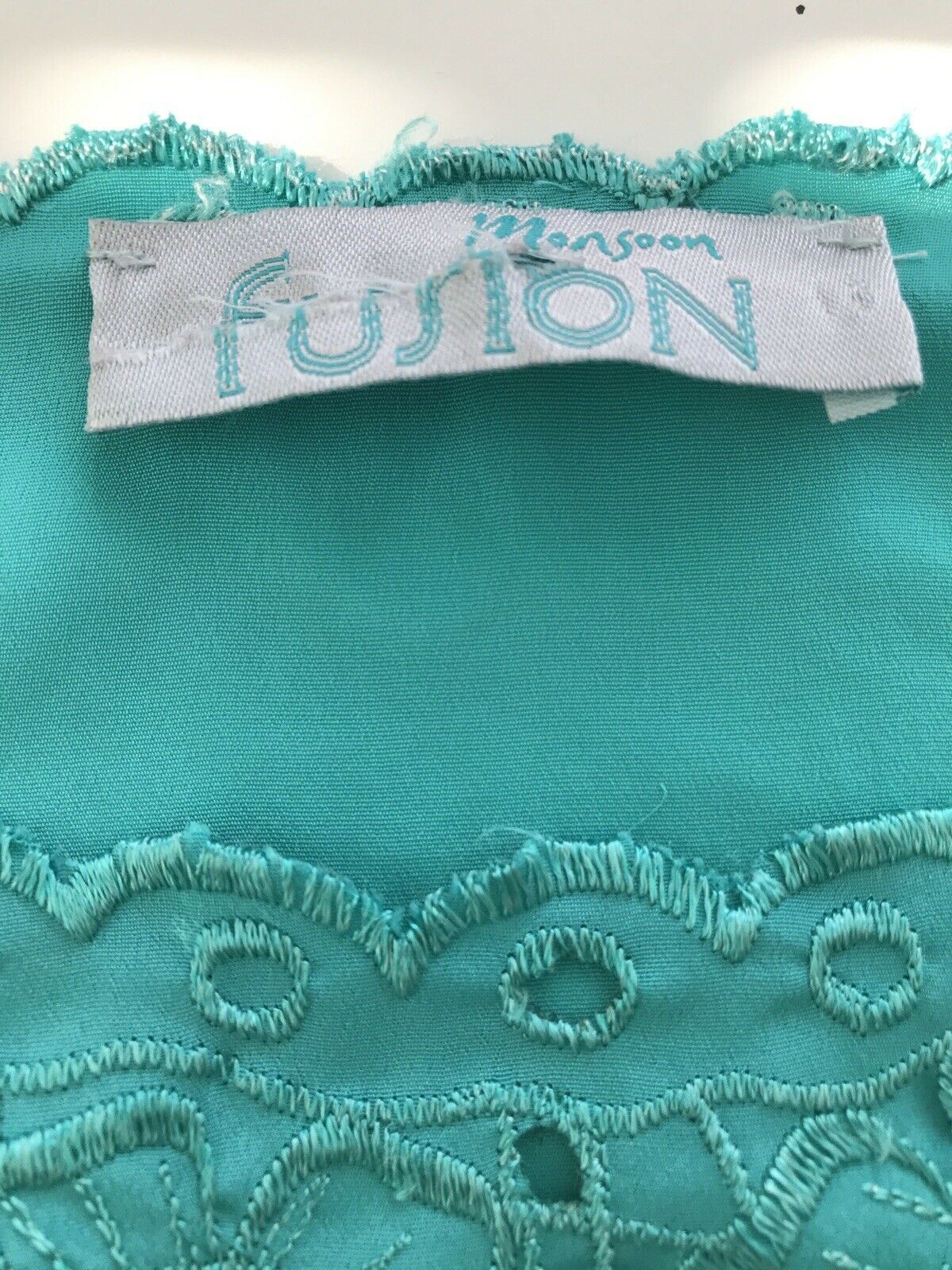 Silky Green Teal Sleeveless Top Blouse. Monsion Fusion. Size 12. Embroidered