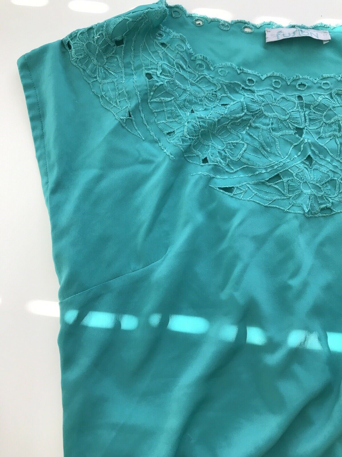 Silky Green Teal Sleeveless Top Blouse. Monsion Fusion. Size 12. Embroidered