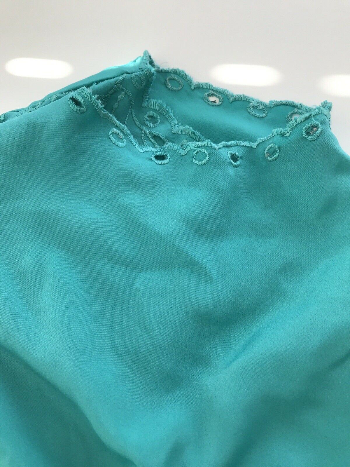 Silky Green Teal Sleeveless Top Blouse. Monsion Fusion. Size 12. Embroidered