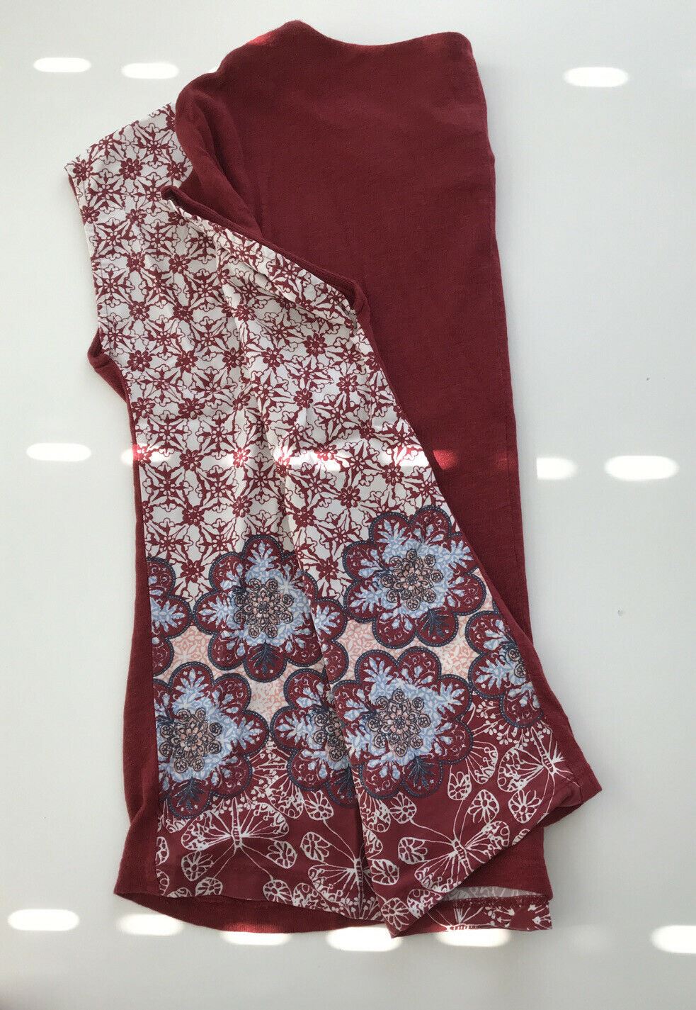 White Stuff Size 12 Sleeveless Linen Top. Blouse. Burgundy Print. Floral. Butterflies.