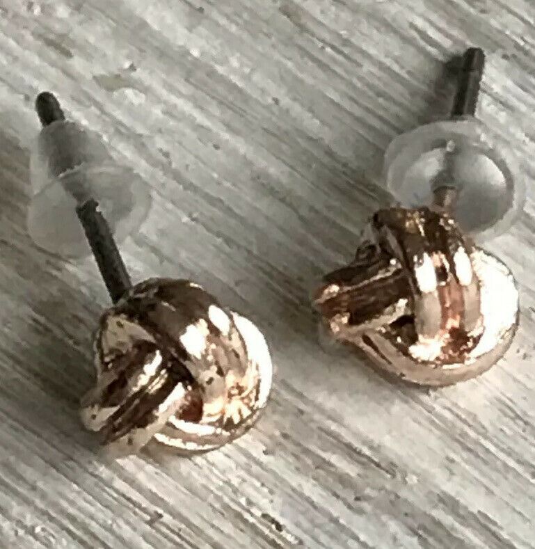 Small Knot Stud Earrings. For pierced ears. Gold Tone. Dainty Classic Lovely Gift