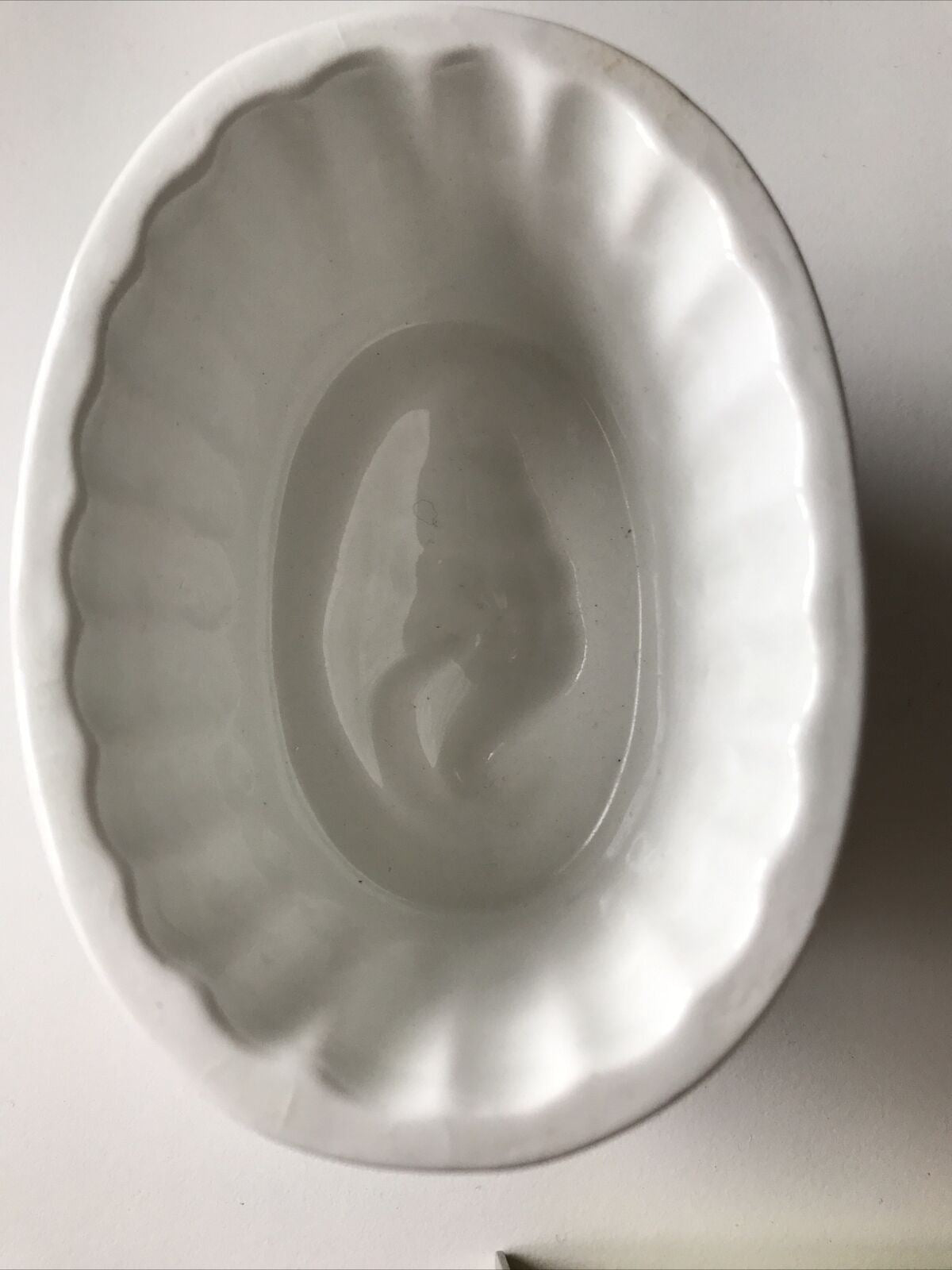 Small Individual Blancmange Jelly Mould. Shell Design. Vintage Ceramic White