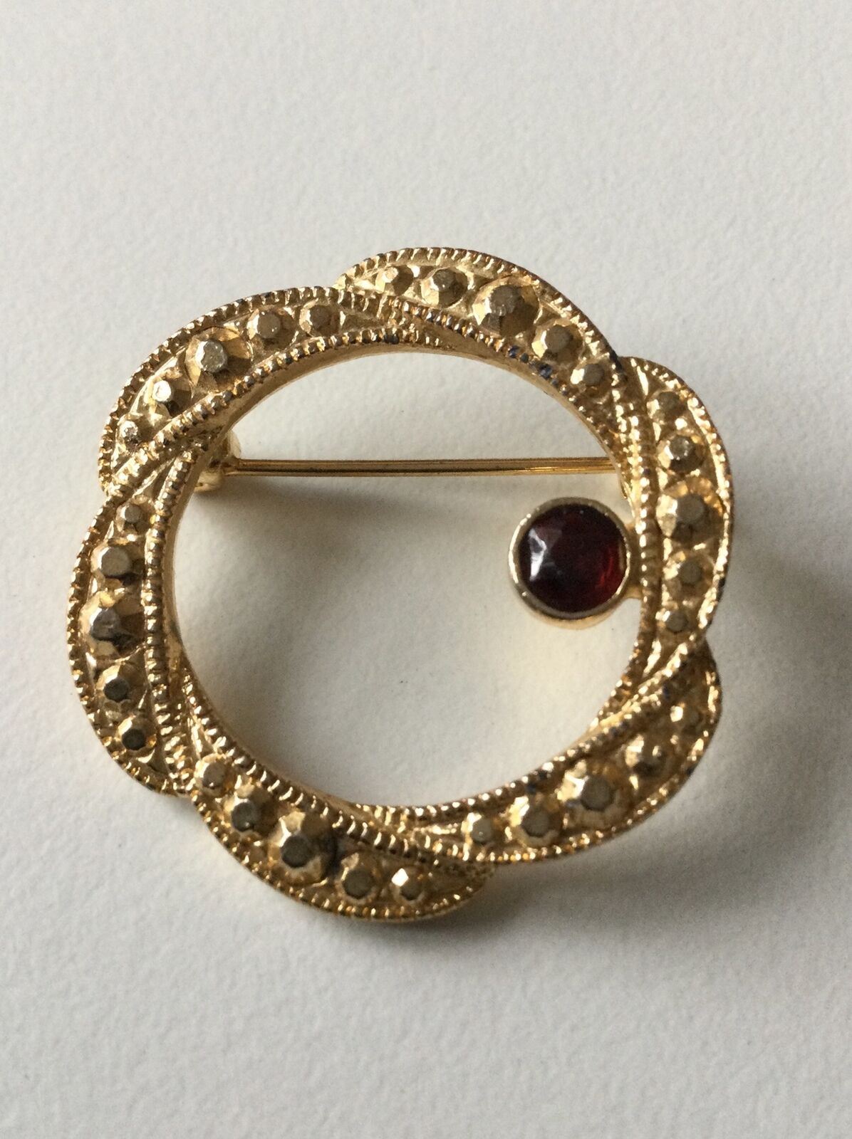 Pretty Vintage Gold Tone Brooch With Red (garnet?) Stone. Small Elegant Dainty