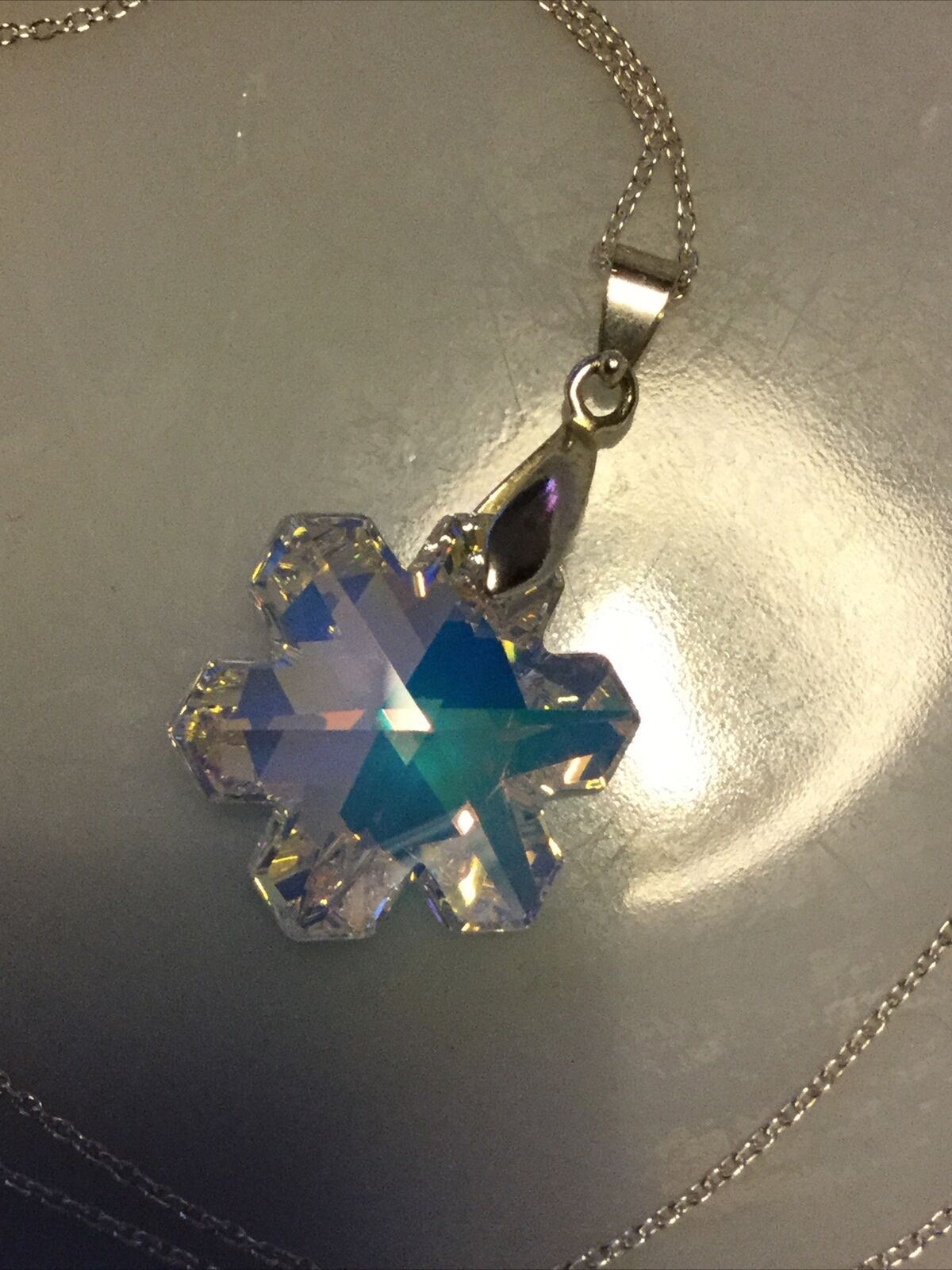 Swarovski Flower Pendant With Sterling Silver Trace Chain 16” Beautiful Gift