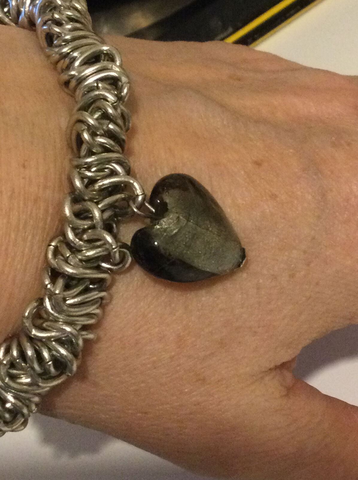 Heart Bead Bracelet. Silver Tone. Expanding. With Grey Glass Bead Great gift