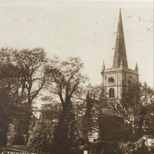Vintage Postcard - ENGLAND - Holy Trinity Church, Stratford Upon Avon - 1930s - George V Stamp