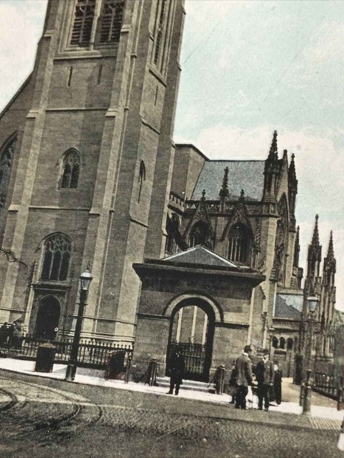 Vintage  Postcard. Colour Print With Sepia. Leamington Parish Church. Valentines