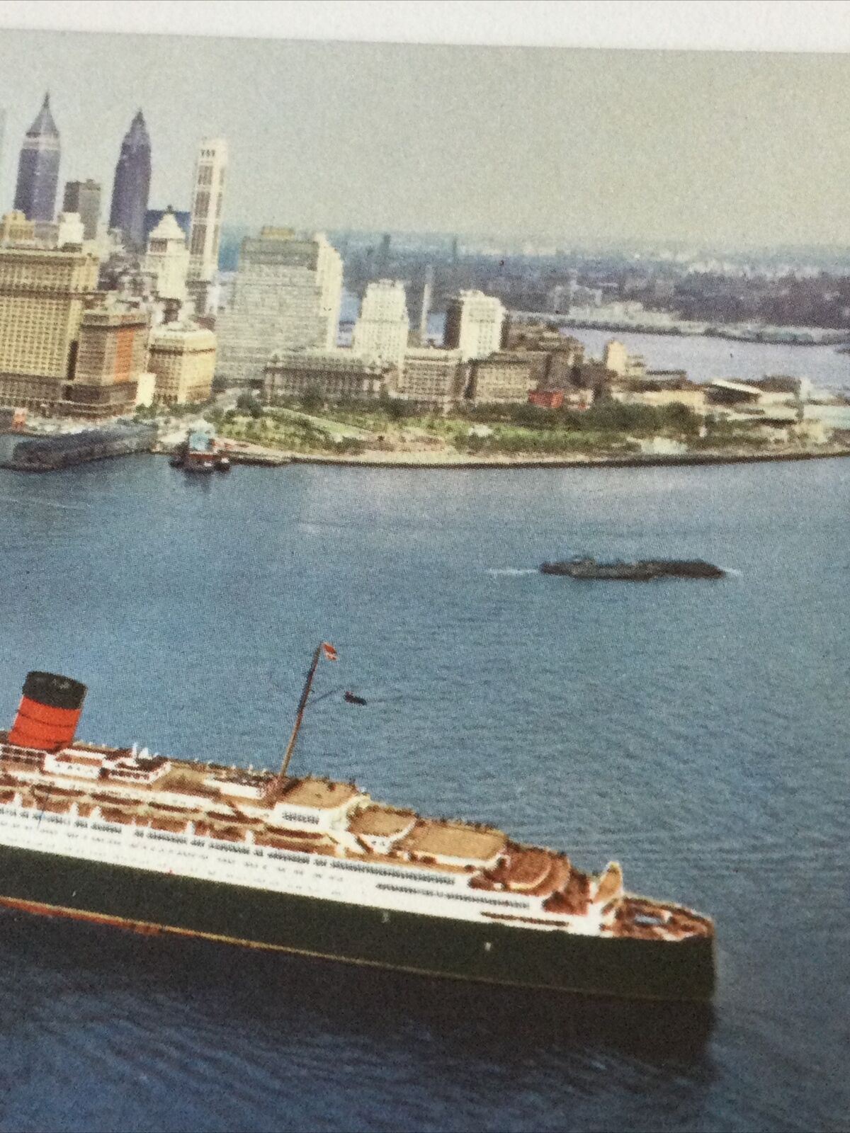 Vintage Postcard Cunard RMS Queen Elizabeth Cruise Boat  NYC New York Skyline