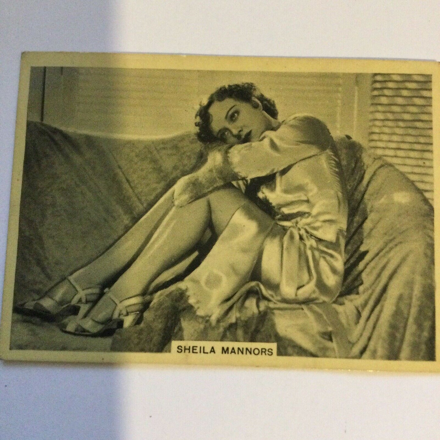 Vintage Cigarette Card British American Tobacco Grace & Beauty Sheila Mannors #7