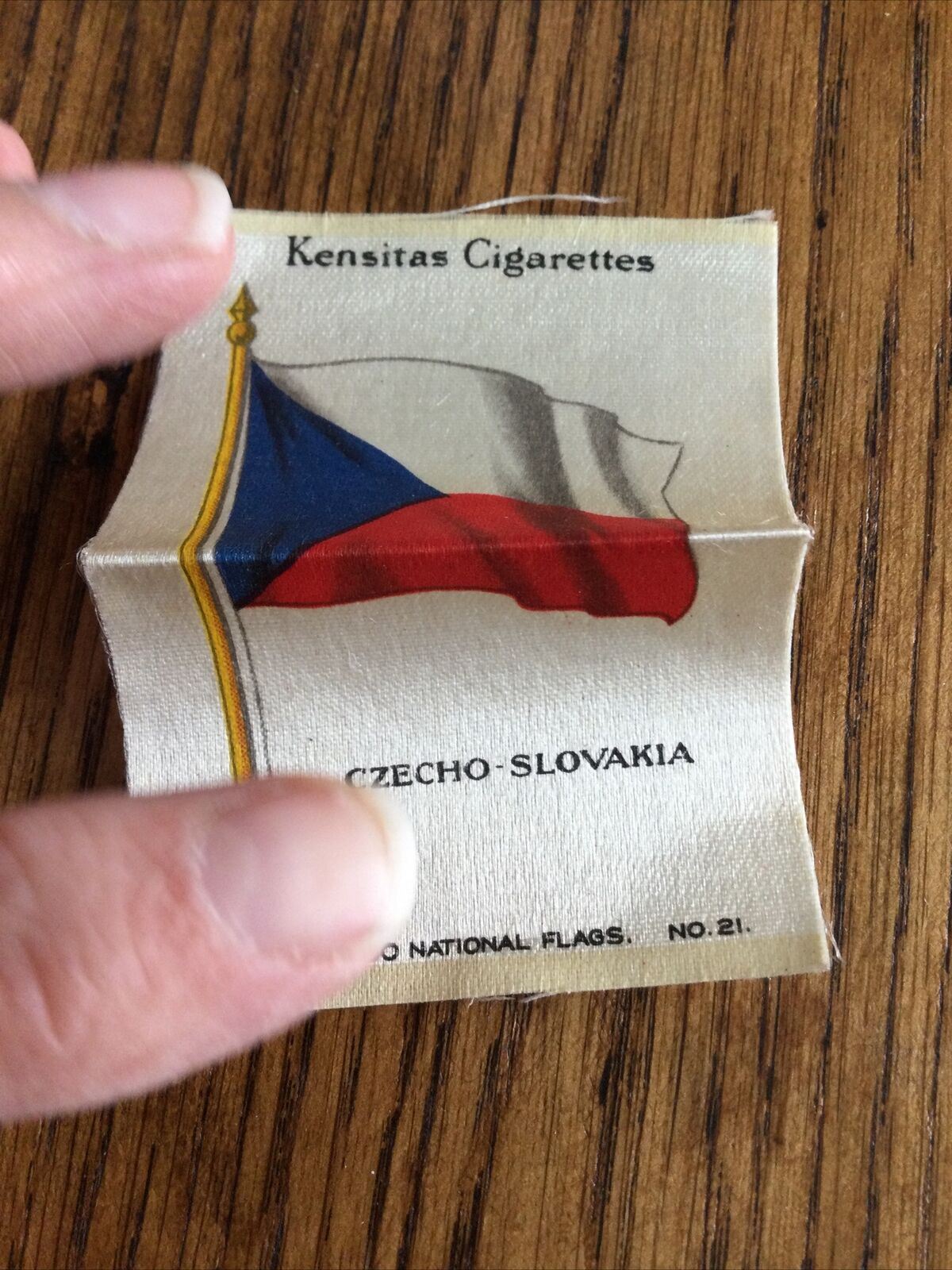 Vintage 1930s Kensitas Cigarettes Silk Card Czecho Slovakia no21 national flags